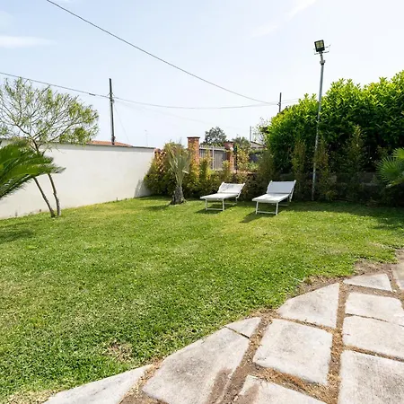 Fameda House