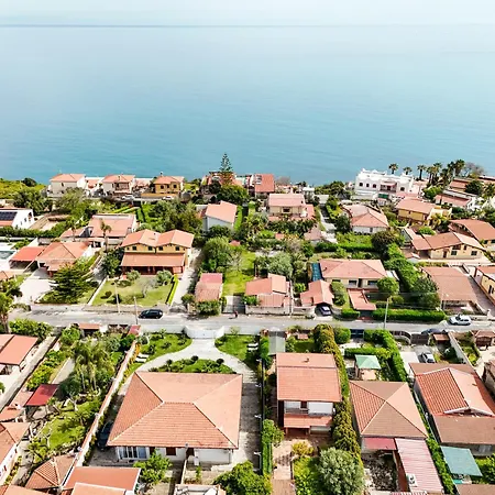 Fameda House Agnone Bagni